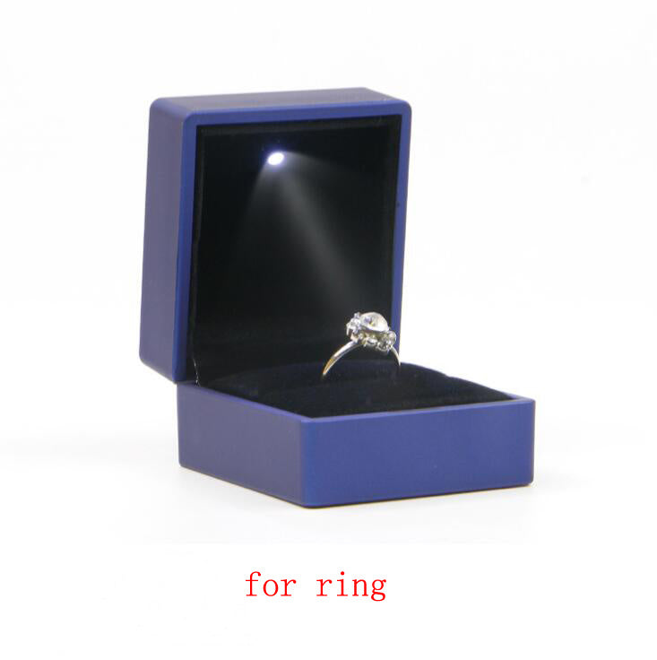 Alina present box